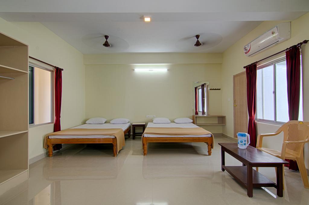 Hotel Ganesh Residency Puduččéri Pokoj fotografie